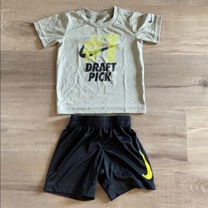 Boys 2T  Nike 2 piece